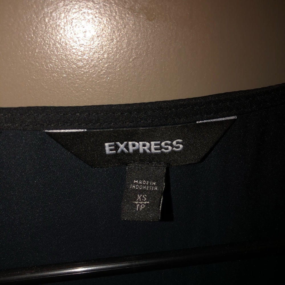EXPRESS top - Picture 3 of 3